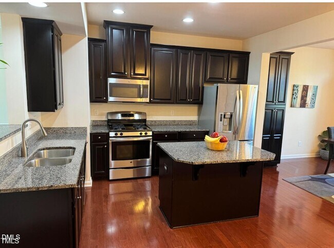 Building Photo - 408 Berry Chase Way
