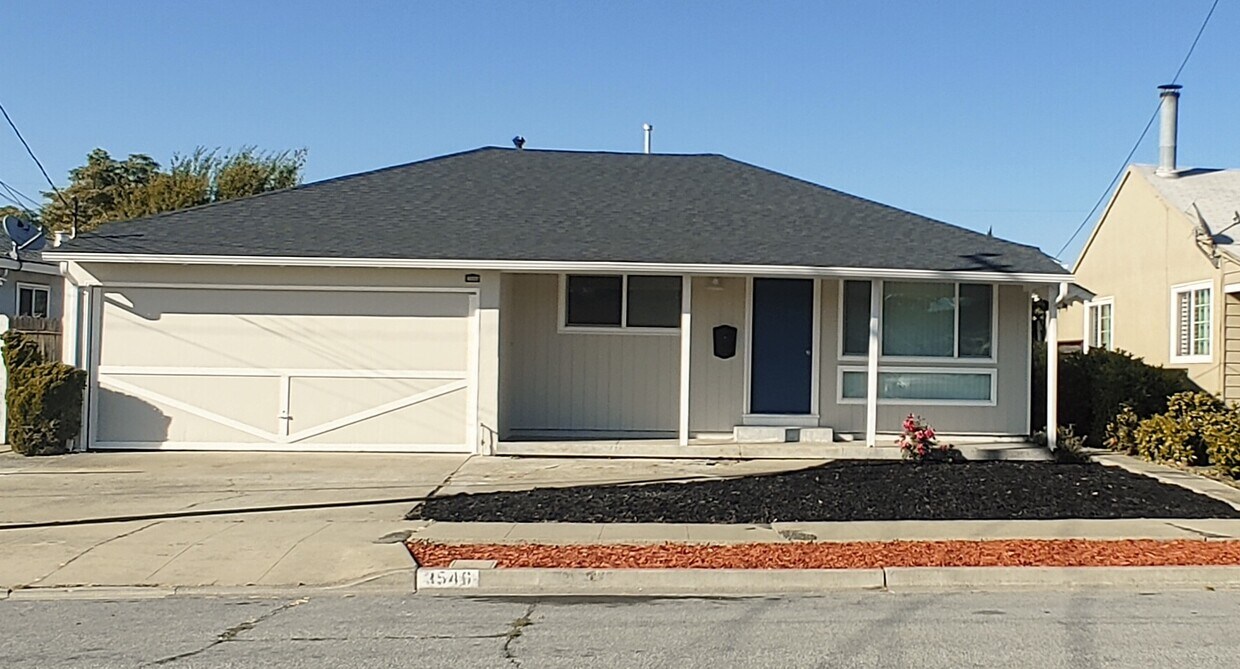 Primary Photo - 3546 Figueroa Dr