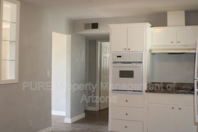 Foto del edificio - 525 N Hunt Dr