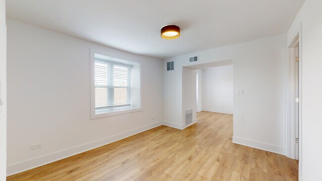 Foto del edificio - 2700 W Cermak Rd
