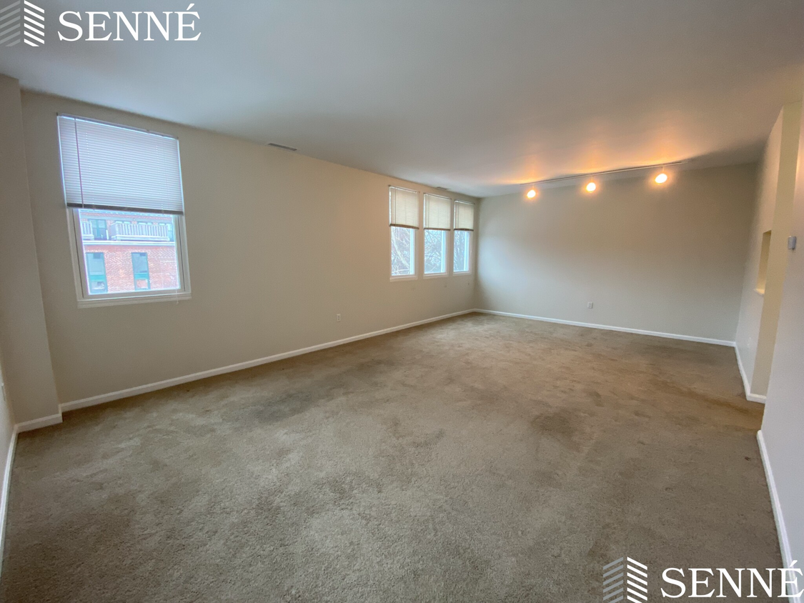 Foto principal - 218 Thorndike St
