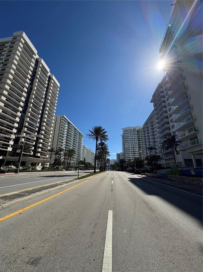 Building Photo - 5750 Collins Ave
