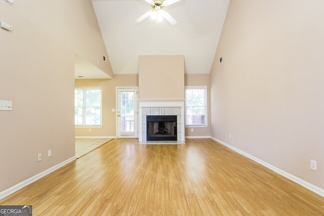 Building Photo - 605 Oxford Crest Ct NW