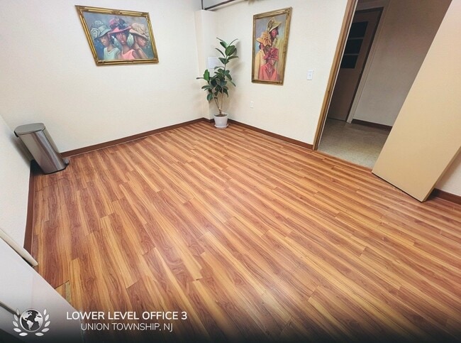 Foto del edificio - 301 Tucker Ave