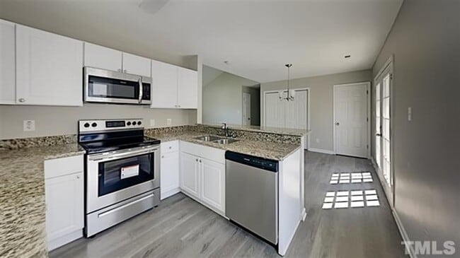 Building Photo - **Cozy Updated Bungalow near Downtown Durham**