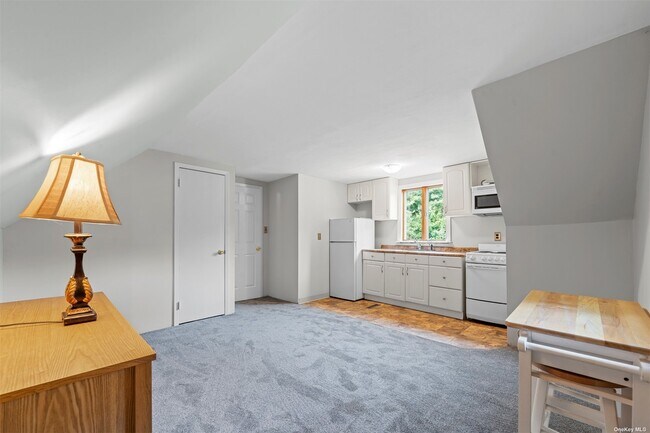 Building Photo - 485 18th St