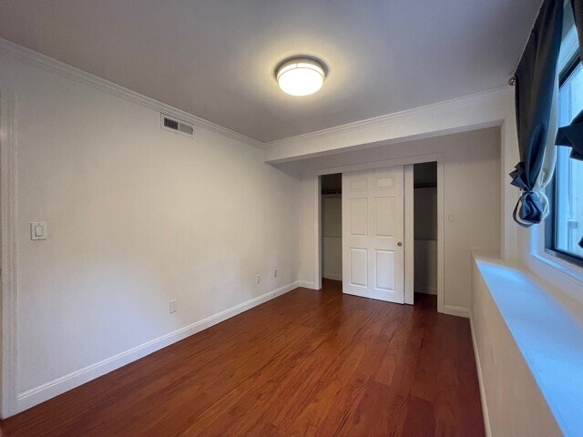 Building Photo - 118 Trumbull St