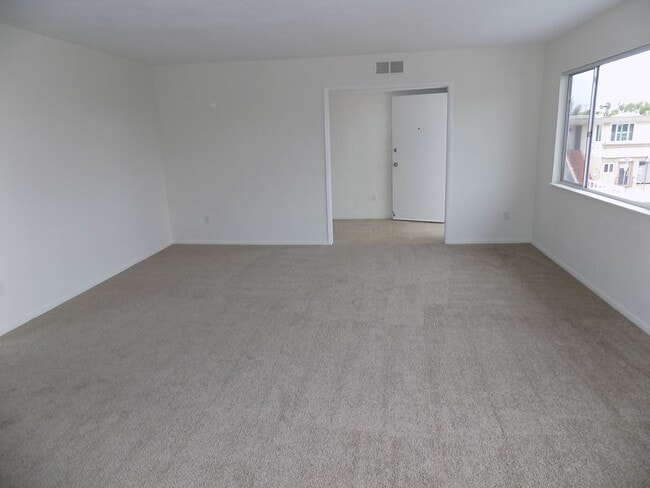 Building Photo - M31 - Medeiros/4878 Cass Street LLC