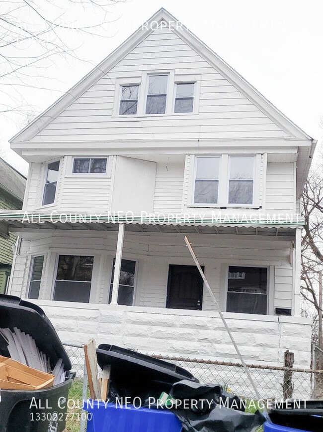 Building Photo - 7505 Lawnview Ave