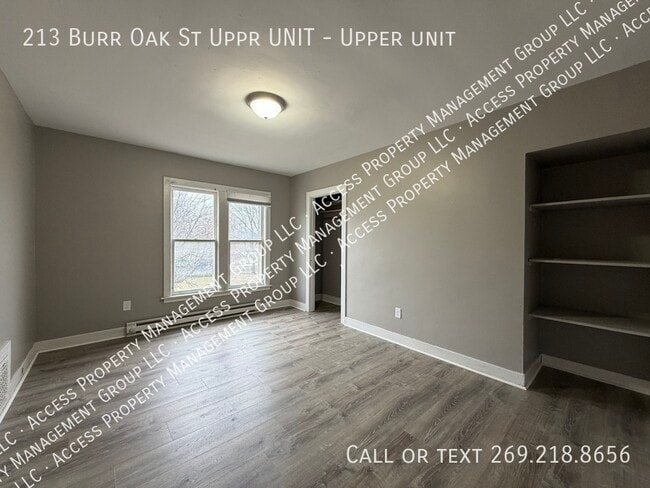 Foto del edificio - 213 Burr Oak St
