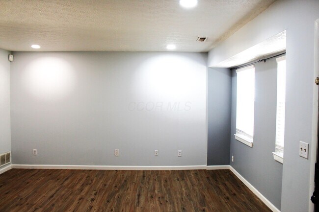 Foto del edificio - 1823 Worthington Run Dr