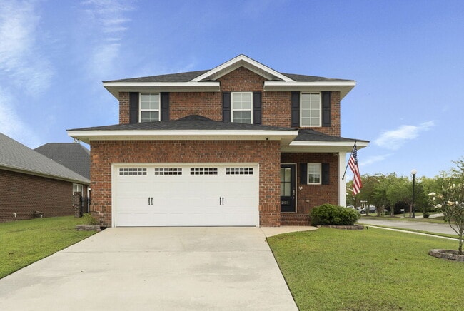 Building Photo - Now available, freshly painted with a community pool!