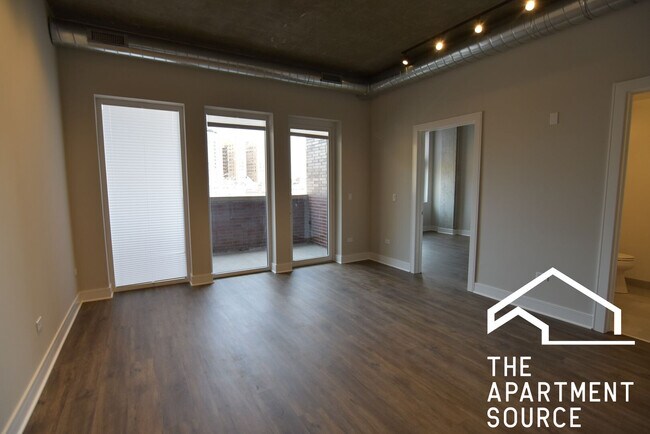 Foto del edificio - 3833 N Broadway