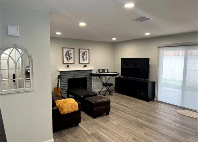 Foto del edificio - 1125 Verde Ct