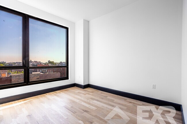 Foto del edificio - 523 Franklin Ave