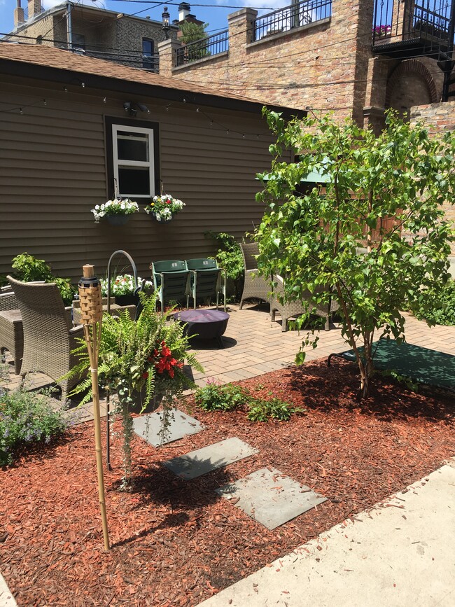 great for pets or grilling out - 2228 N Halsted St