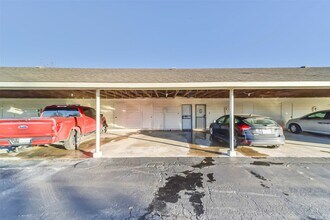 Building Photo - 1413 Ramada Dr