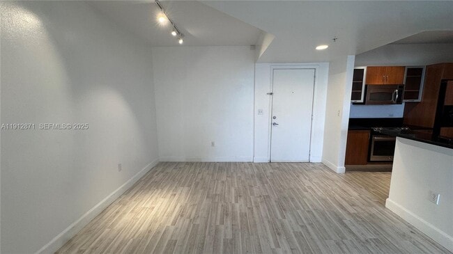 Building Photo - 18800 NE 29th Ave