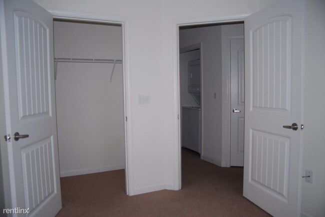 Building Photo - 633 Layton Cv