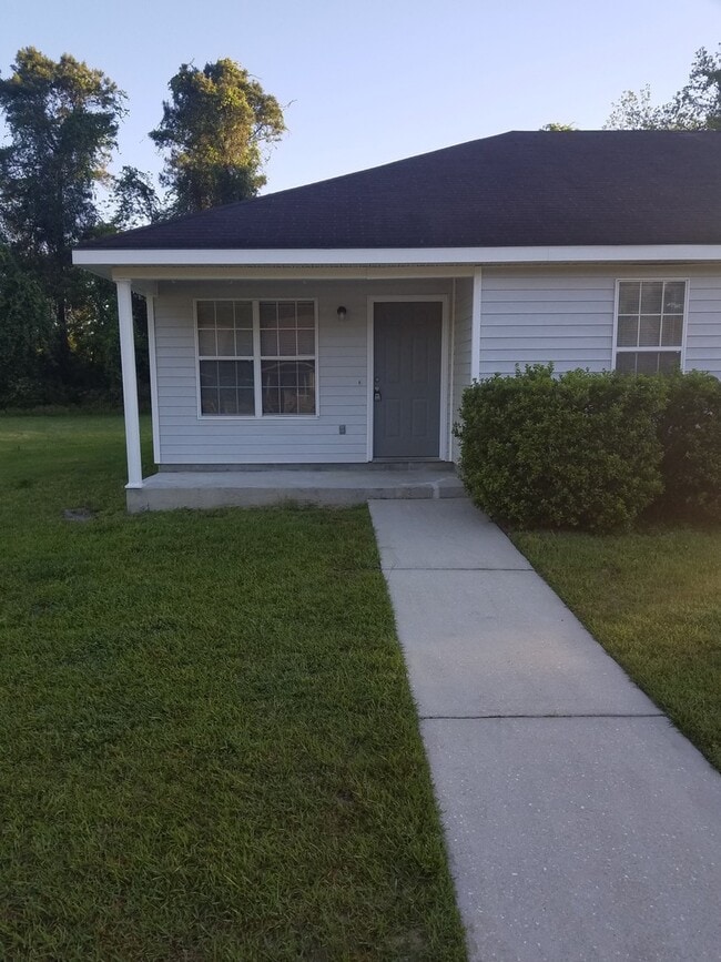 Building Photo - 6122 Vinnie Dr