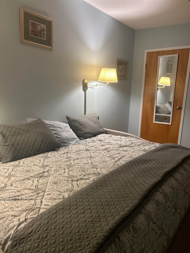 Building Photo - 145 Main St