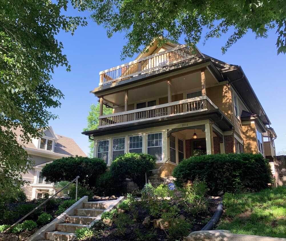 Exterior Street View - 3916 Charlotte St