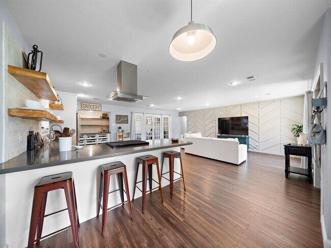 Foto del edificio - 9210 Kempwood Dr
