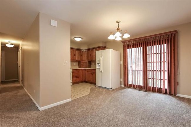 Building Photo - 654 Hickory Drive, Buffalo Grove, IL 60089