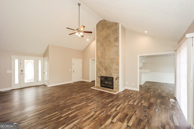 Foto del edificio - 4165 Golfview Dr