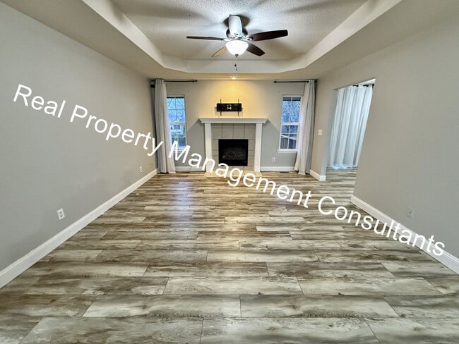 Foto del edificio - 4 Bedroom with Flexible Living Space!  Deposit Free Living Available via Obligo