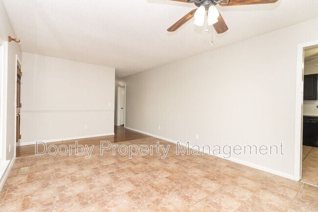 Foto del edificio - 910 Wesley Dr