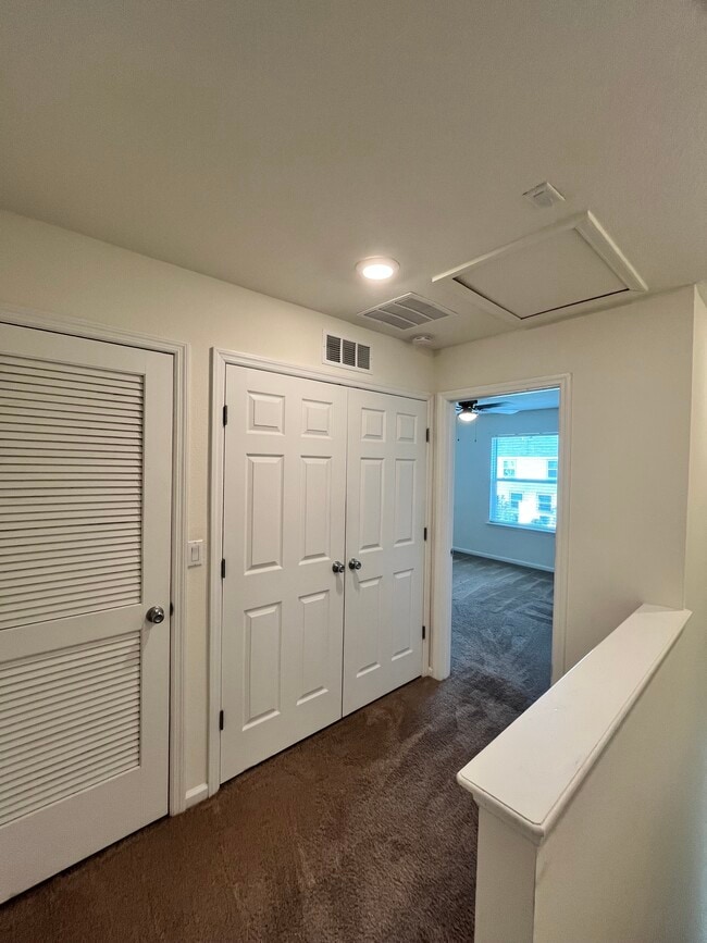 Foto del edificio - 9877 Fiddleback Ln