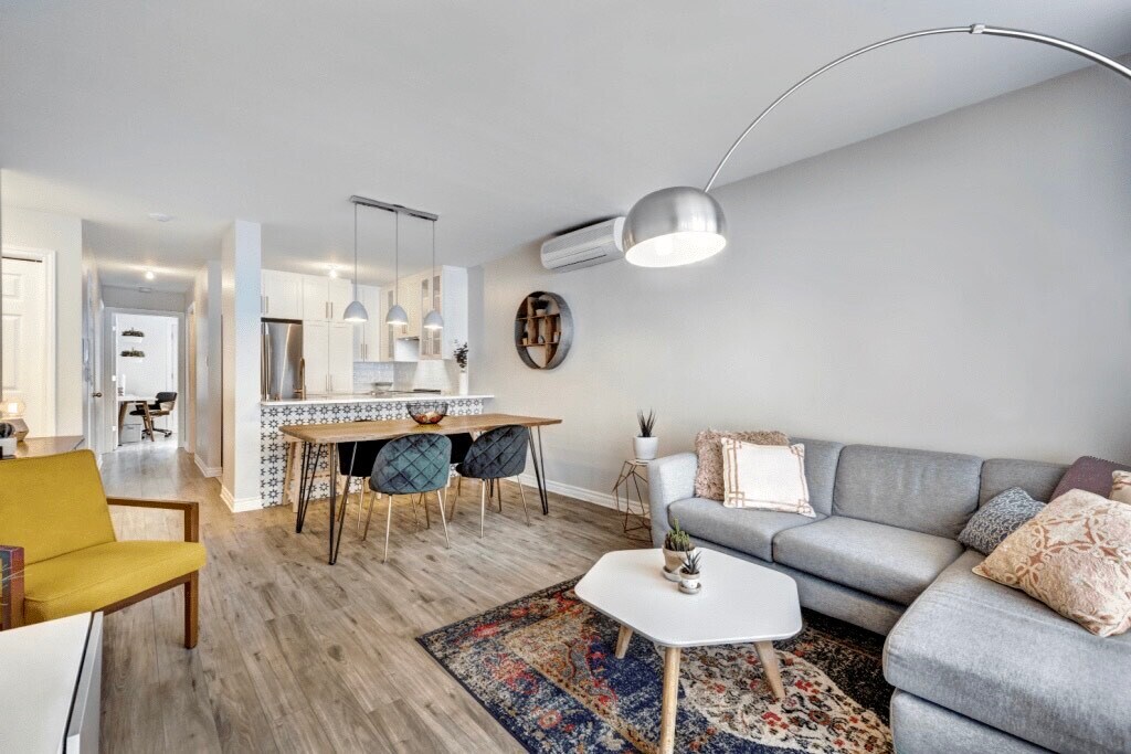 Foto principal - 300 E 30th St