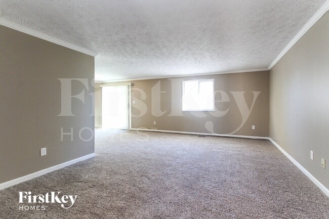 Building Photo - 3735 Valley Lake Dr