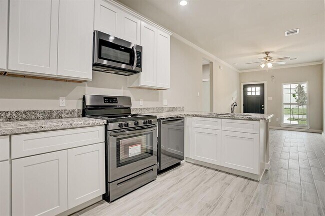 Foto del edificio - 4425 Clover St