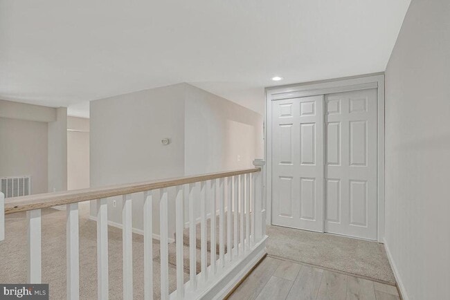 Building Photo - 15 Silverwood Cir