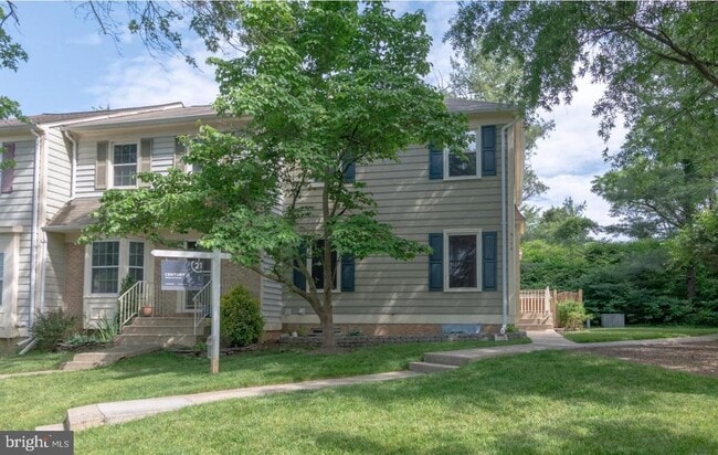 Building Photo - 6120 Old Brentford Ct