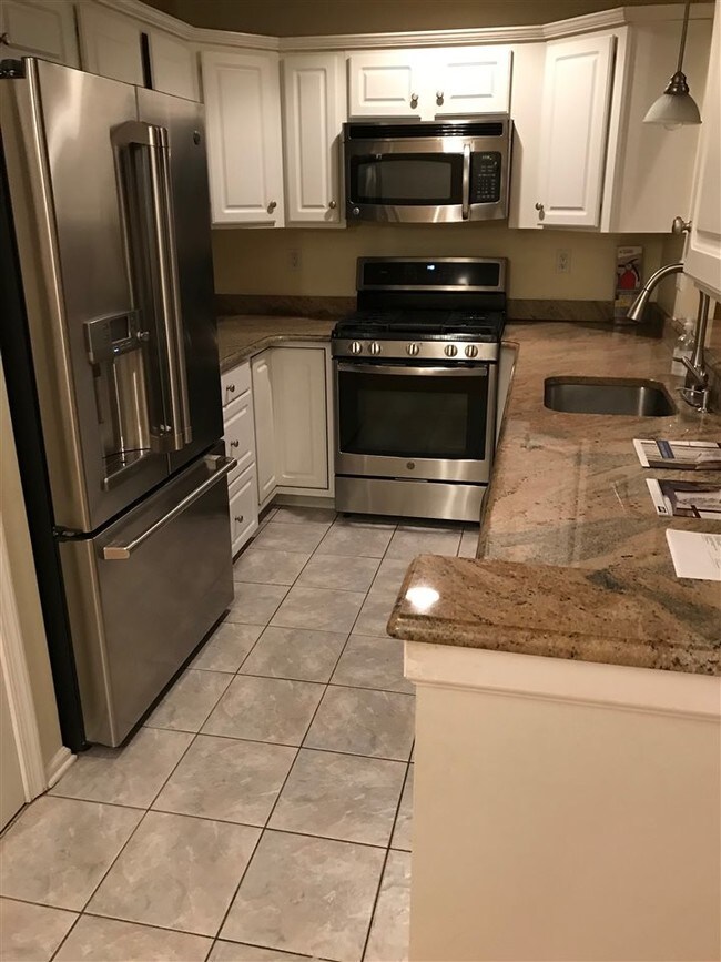 Foto del edificio - 141 Riverwalk Way