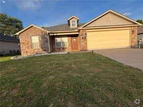 Building Photo - 690 Morningside Dr