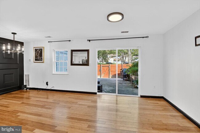 Foto del edificio - 7706 Swan Terrace