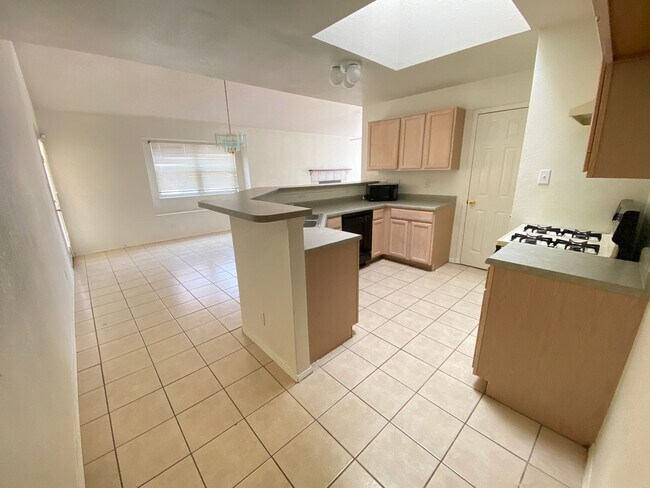 Foto del edificio - 3325 Chickasaw Dr