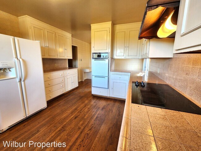 Building Photo - 6 br, 3.5 bath House - 98 Mesa Ct