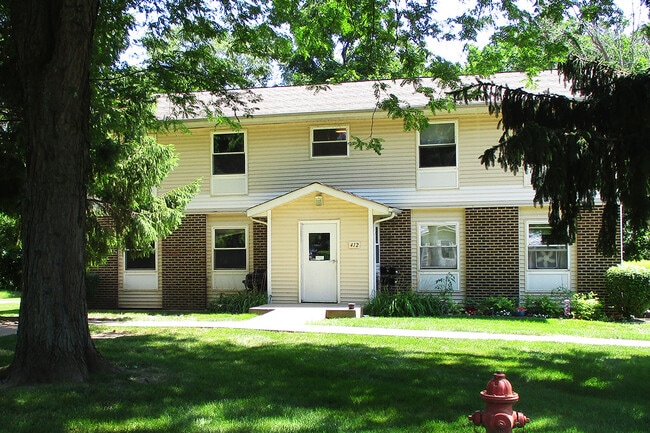 Building Photo - Highland Oglesby Apartments