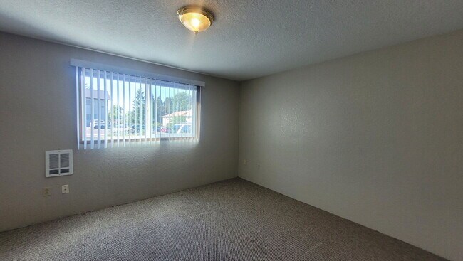 Foto del edificio - 152 NE Atkinson Ct