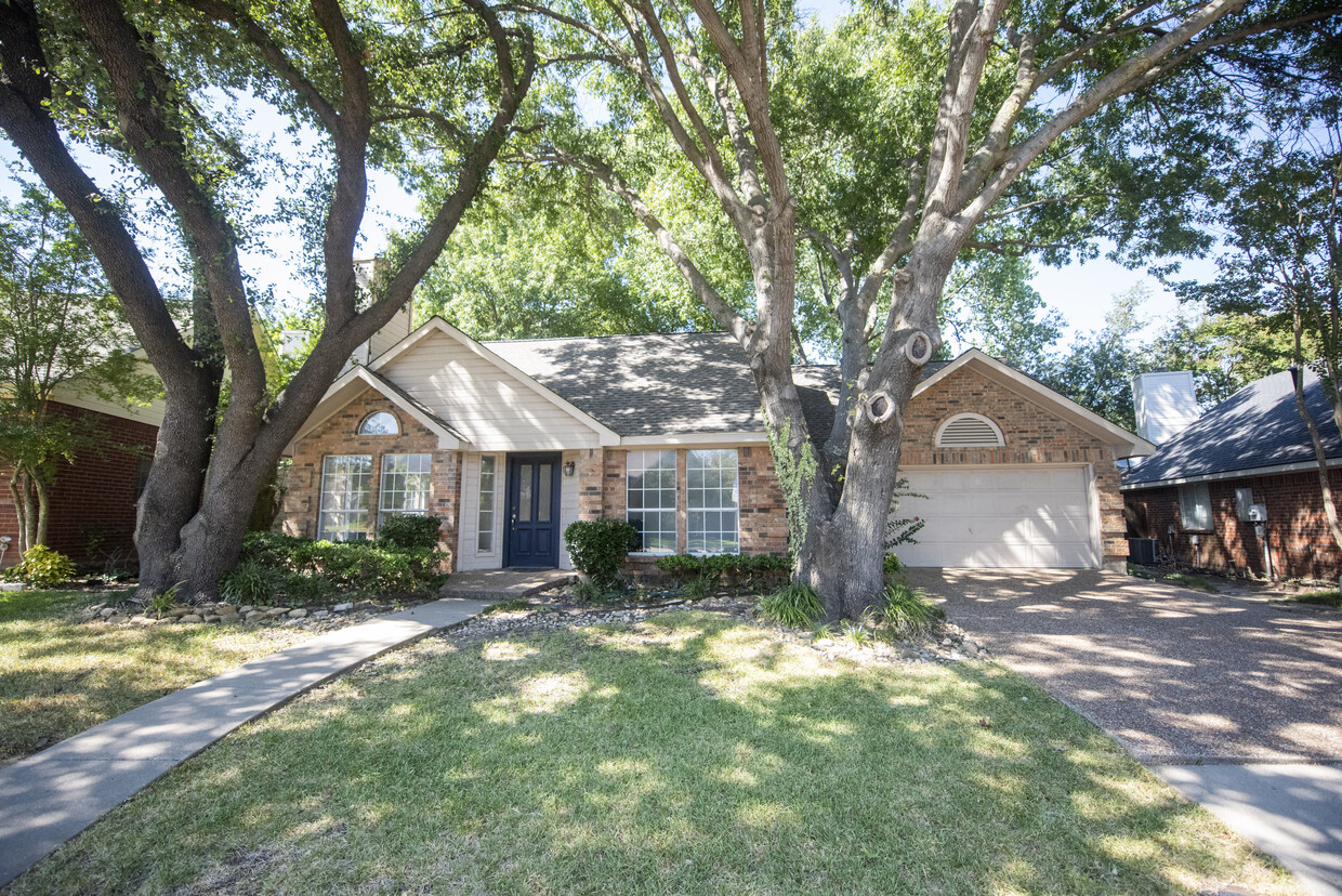 Front of house - 5016 Quail Creek Dr