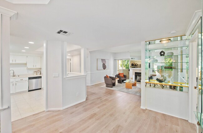 Foto del edificio - 14347 Albers St