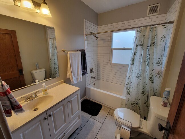 Building Photo - 1114 14th St