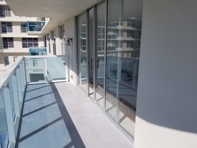 Foto del edificio - 3800 S Ocean Drive 312 Hollywood FL 33019