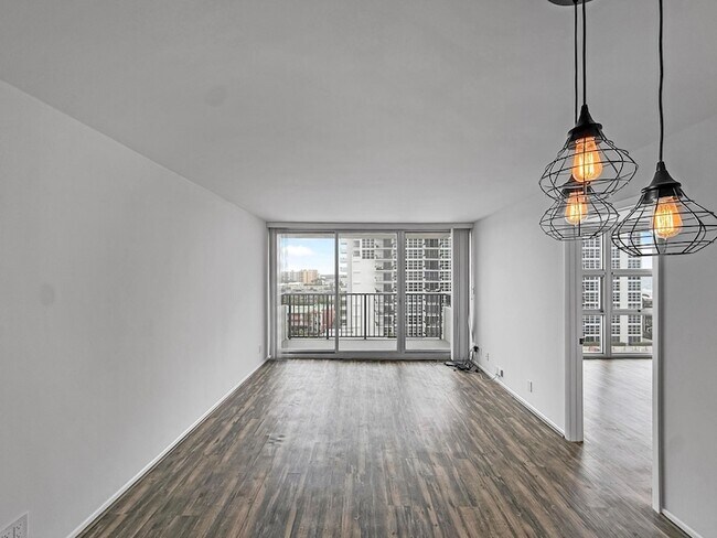 Foto del edificio - 525 N Ocean Blvd