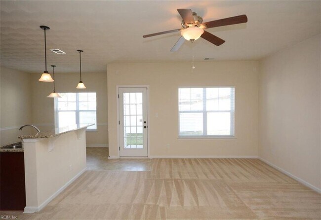 Building Photo - Single Family Condo in Virginia Beach